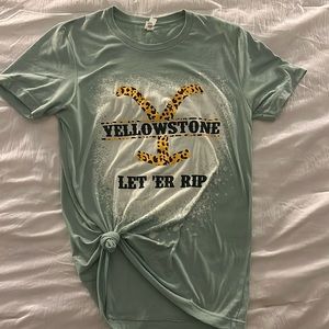Women’s Yellowstone T-Shirt**Brand New**Size Medium